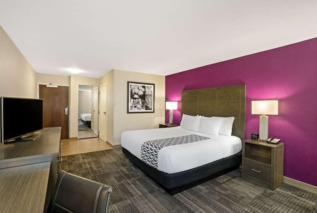 Отель La Quinta By Wyndham Columbus Ms Номер фото